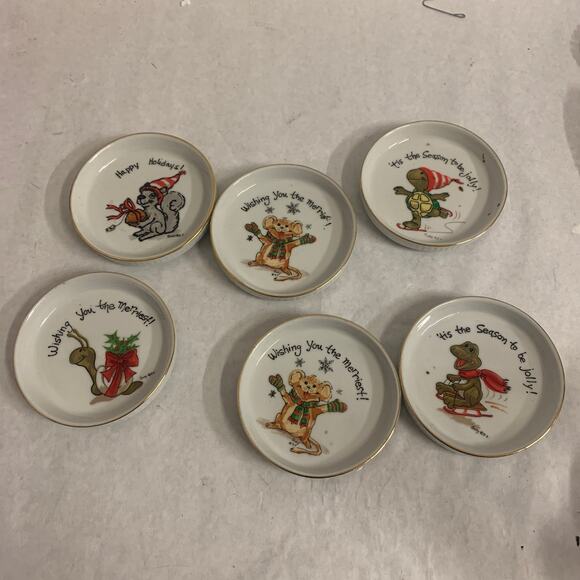 Vintage Suzy’s Zoo Christmas trinket dishes, holiday coasters, 1976 enesco - Picture 1 of 5